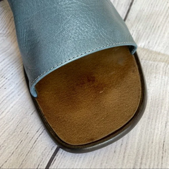 Enzo Angiolini blue and brown mules - Picture 3 of 11